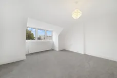 Blakesley Avenue, Ealing, W5 photo 8