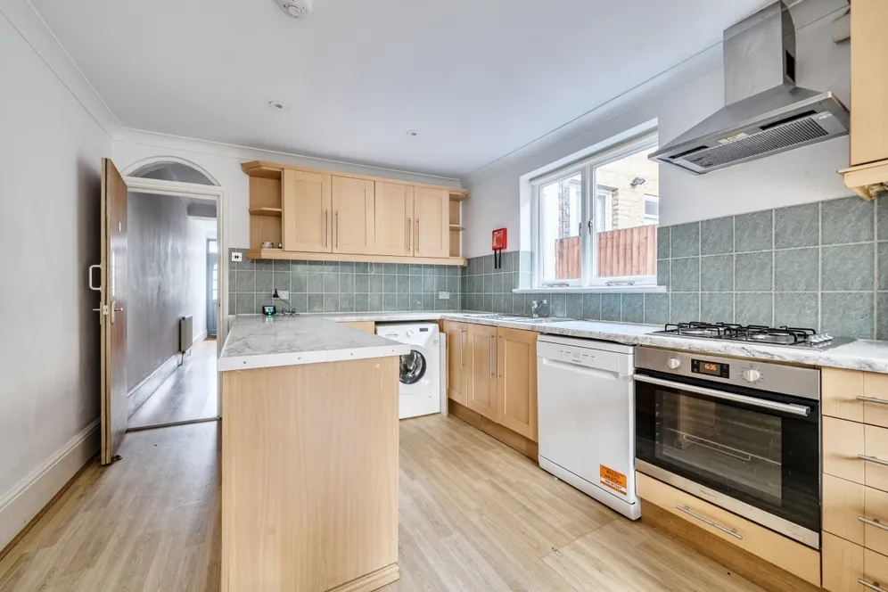 Pembroke Road London N10 photo 11