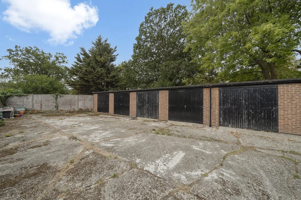 Blakesley Avenue, Ealing, W5 photo 10