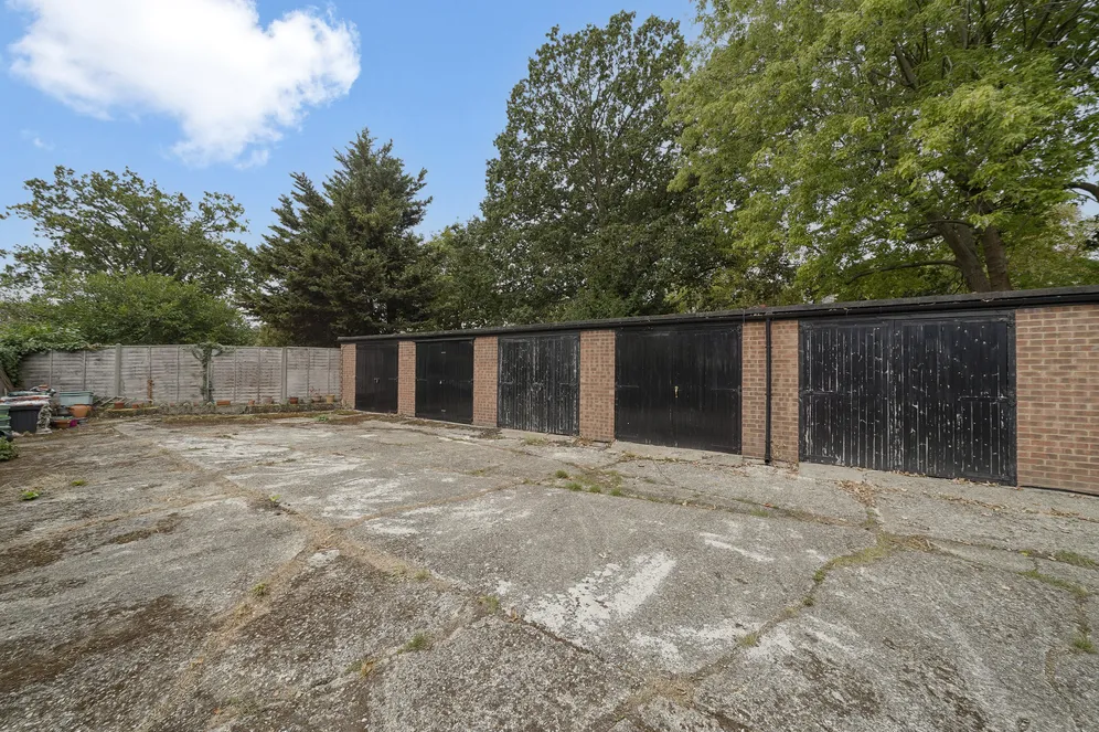 Blakesley Avenue, Ealing, W5 photo 10