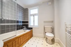 Pembroke Road London N10 photo 17