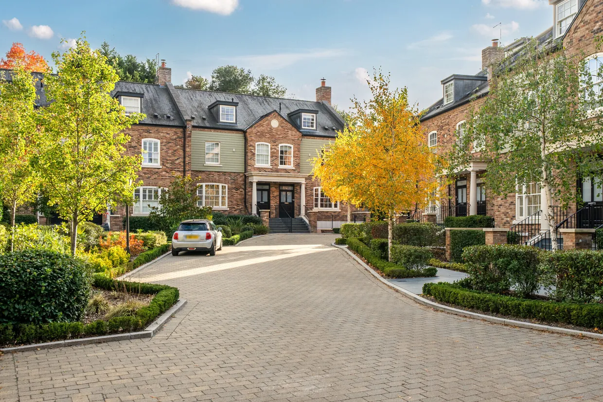 White Horse Close, Hertingfordbury, Hertford, SG14 photo 1