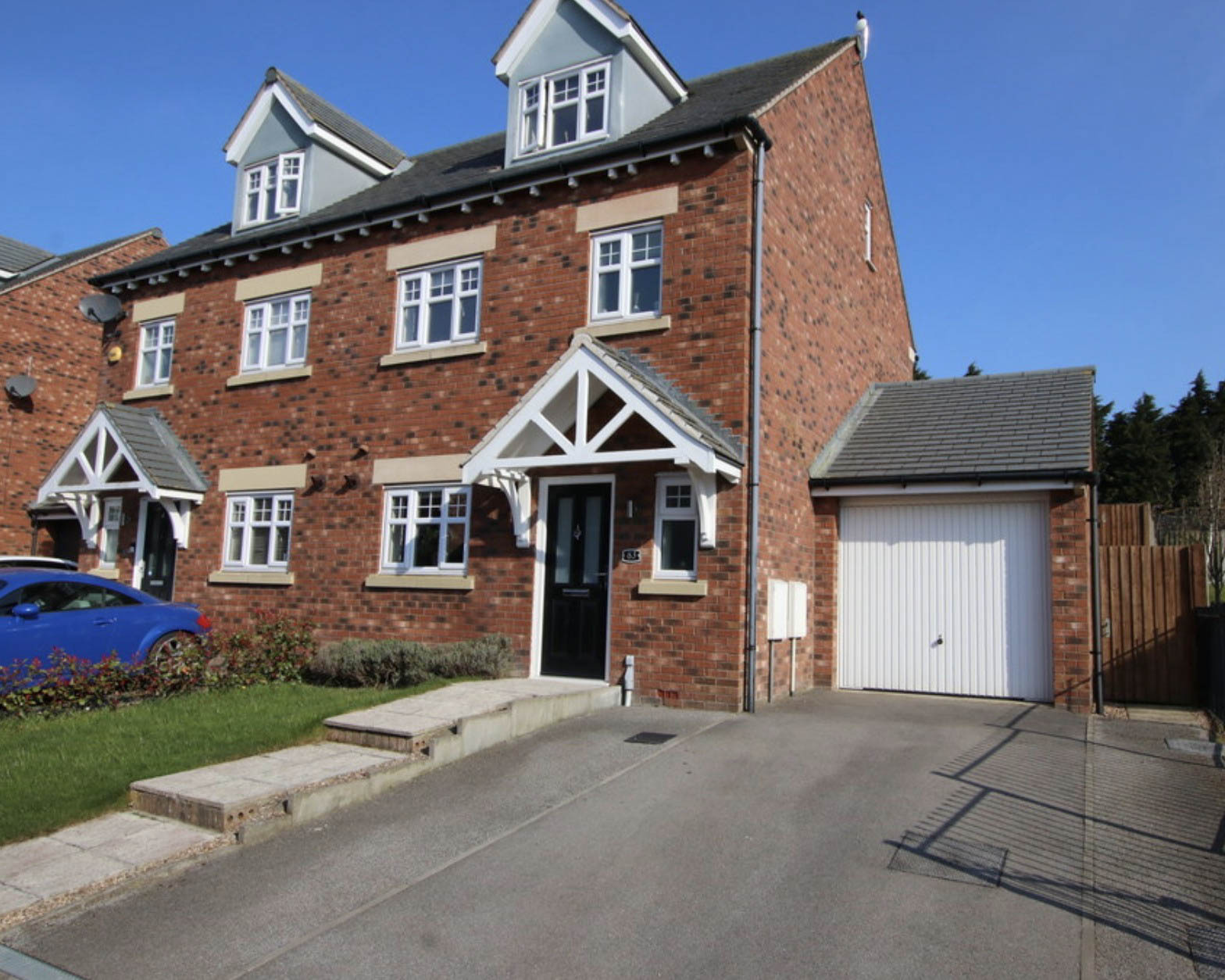 4 Bed Semi Detached House for sale in Ingbirchworth Semi Detached House for sale in Ingbirchworth, Penistone