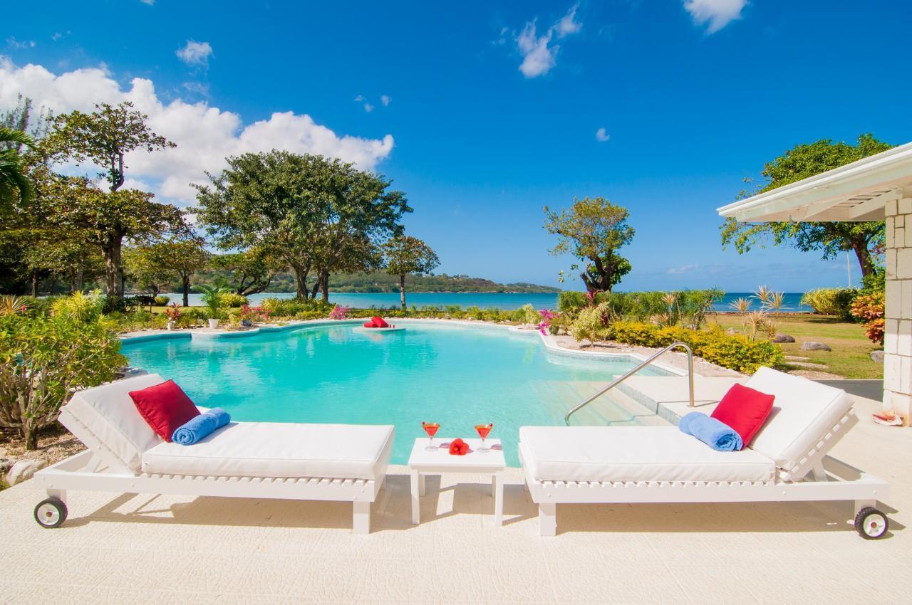 Luxury and waterfront homes