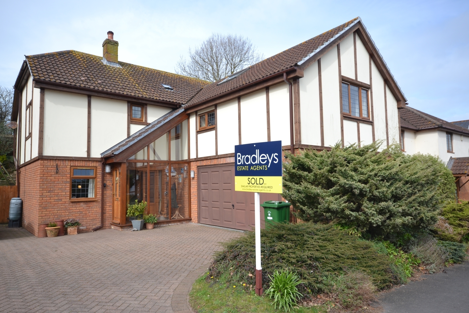 Bradleys Estate Agents launch their 30day challenge! Bradleys Estate