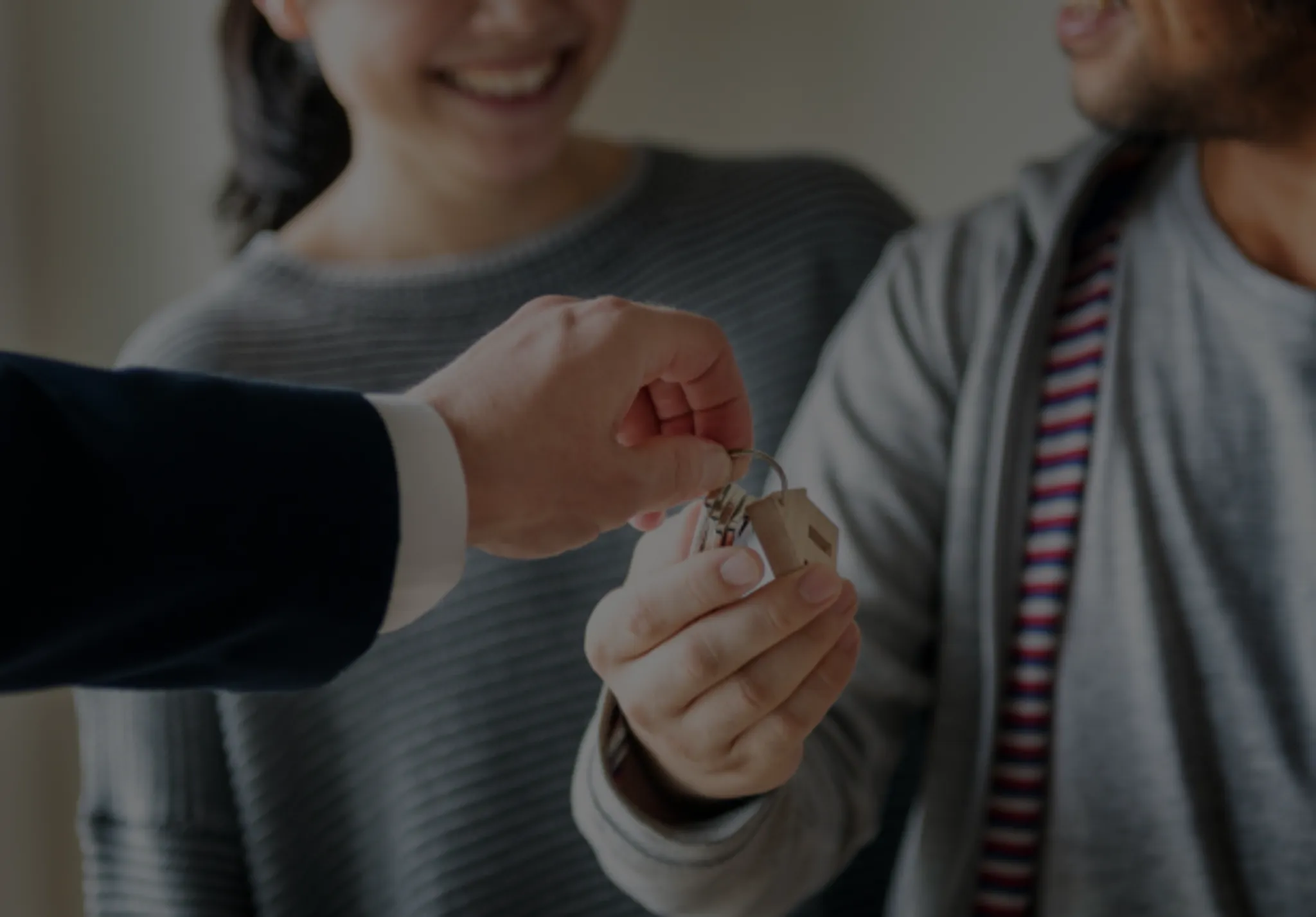 https://mr1.homeflow-assets.co.uk/files/site_asset/image/6190/3456/sequence_asian-family-buy-new-house_small.png