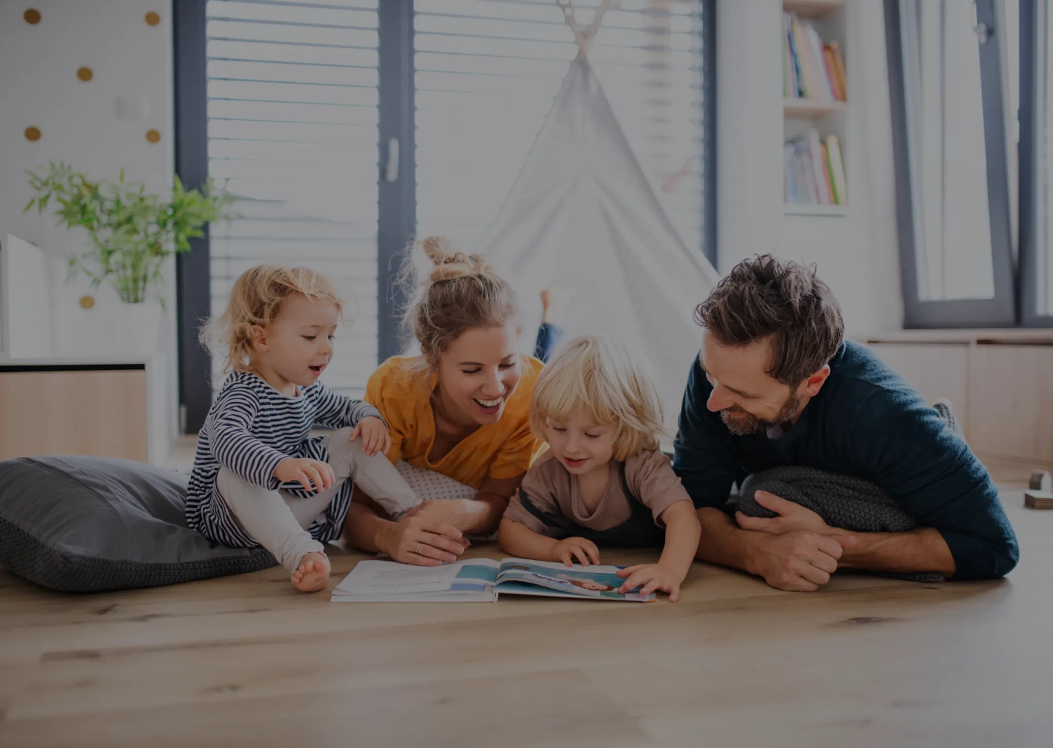 https://mr1.homeflow-assets.co.uk/files/site_asset/image/6664/0793/Your_guide_to_home_insurance_Sequence.png