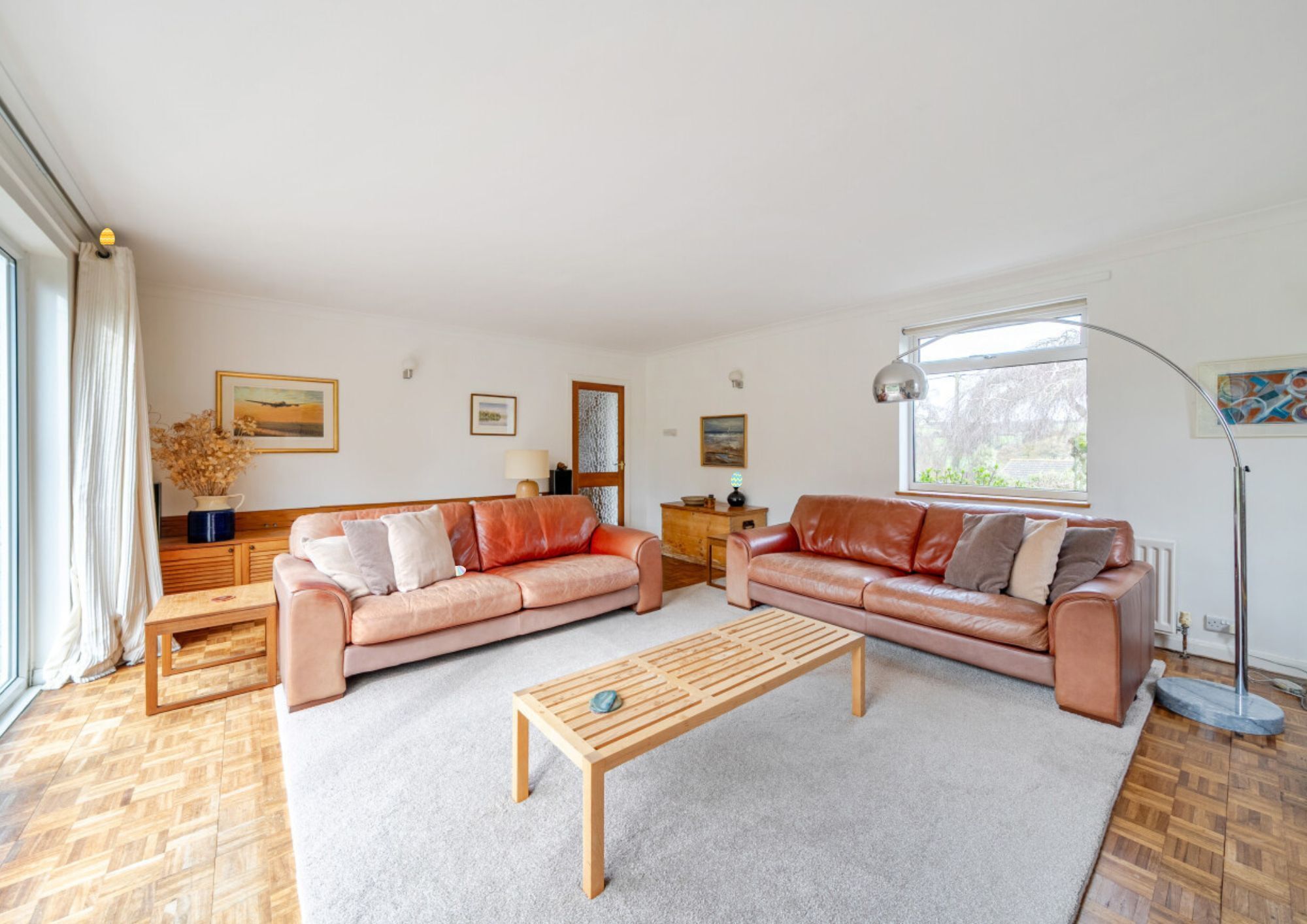 Light sitting room with modern furniture