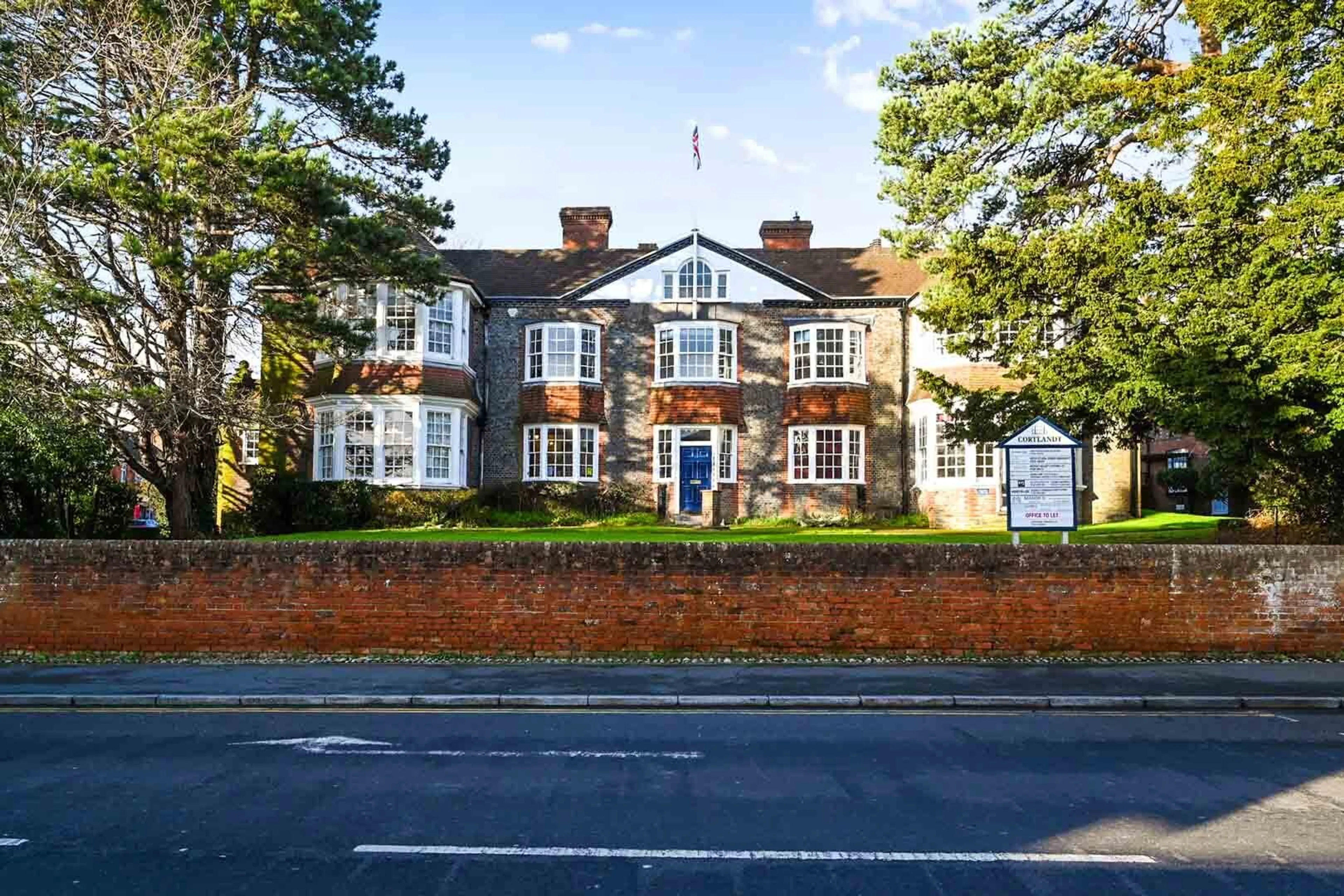 https://mr1.homeflow-assets.co.uk/files/site_asset/image/6971/0011/69b040ce15558febc68894f7_Hailsham_stills_14_.jpg