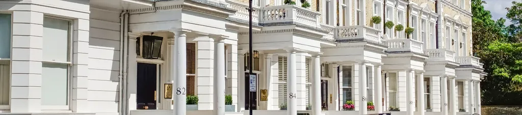 Image of a row of houses in Pimlico, London