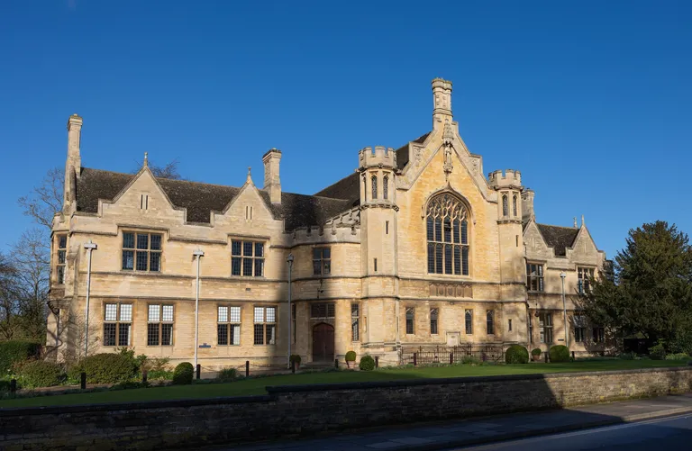 PE8 Property Insight: July 2026 – Unpacking the Market in Oundle & Surrounding Villages hero