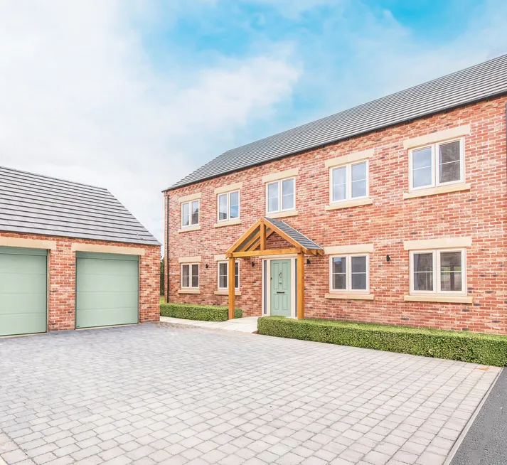 Cobthorne Place, Elm